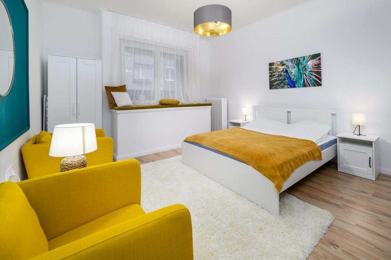 Stylish Spot By The River Danube Budapest Exterior foto